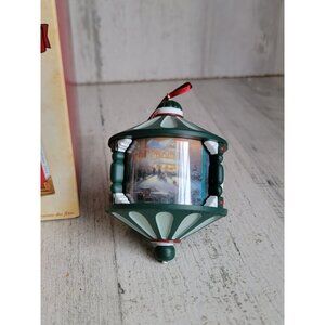 Hallmark Victorian Christmas painter of light‎ ornament Xmas
